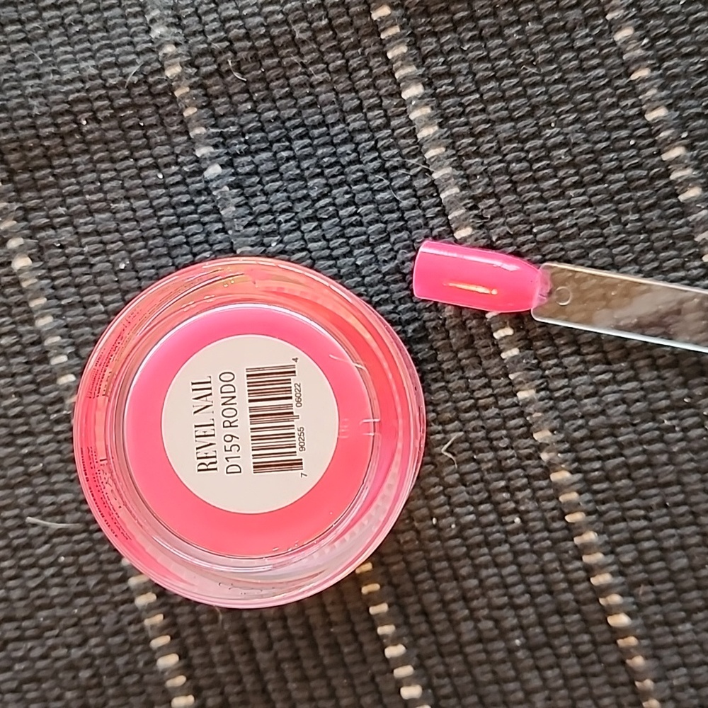 Revel Nail "Rondo" dip powder
